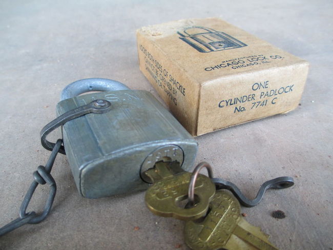 WW2 USN Chicago Lock padlock