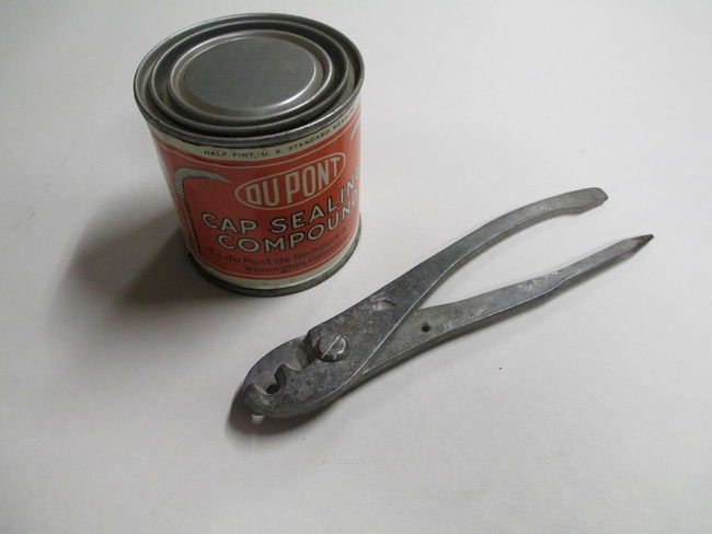 Dupont Crimping Pliers &amp; Sealing Compound