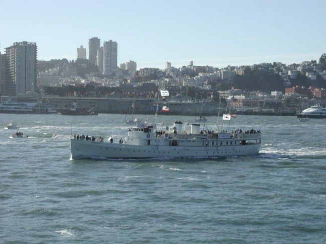 Fleet_Week_2003-83_USS_Potomac_