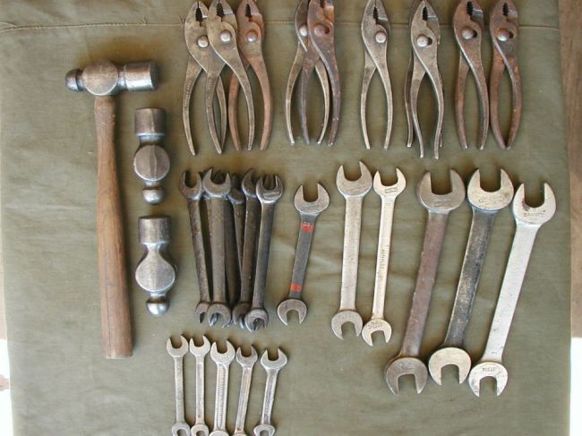 Lot of correct WW2 Tools