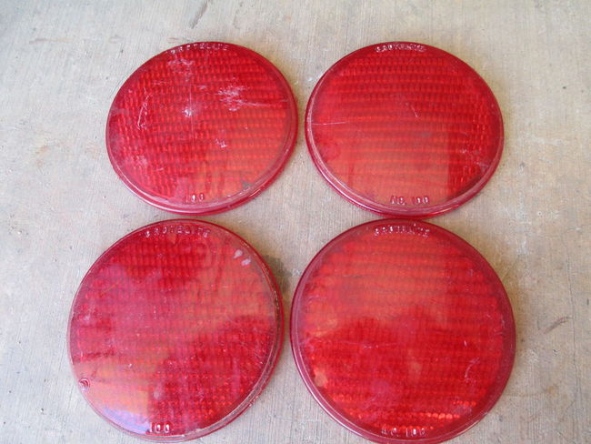 Grotelite No.100 Reflectors (grade II)