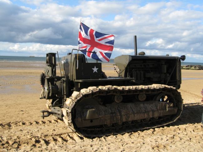 WW2 - CATERPILLAR ( ARROMANCHES )