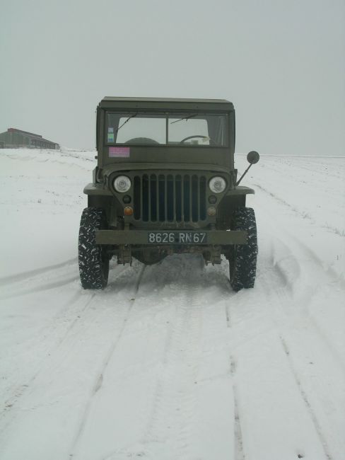 Jeep_dans_la_neige_2010_004