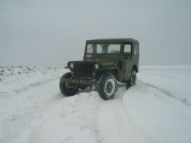 Jeep_dans_la_neige_2010_007