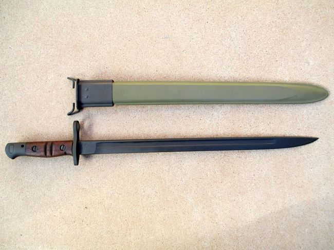 M1917_Remington_Bayonet_and_M1917_WW2_Scabbard