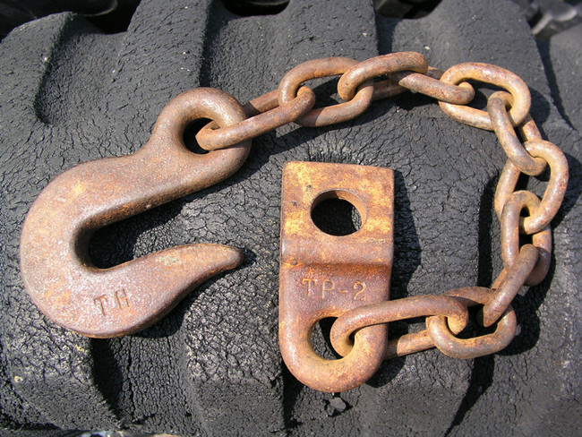 MBT tow chain front