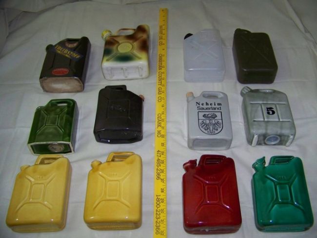 Miniature Jerrycans