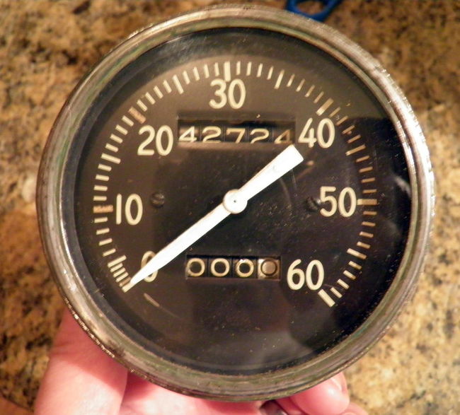 Moto-meter_Speedometerstamped_Mar_29_1943