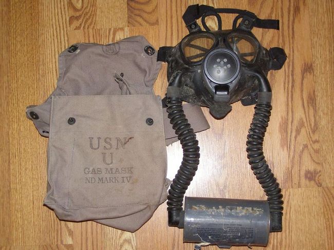 Navy_MK_IV_Gas_Mask