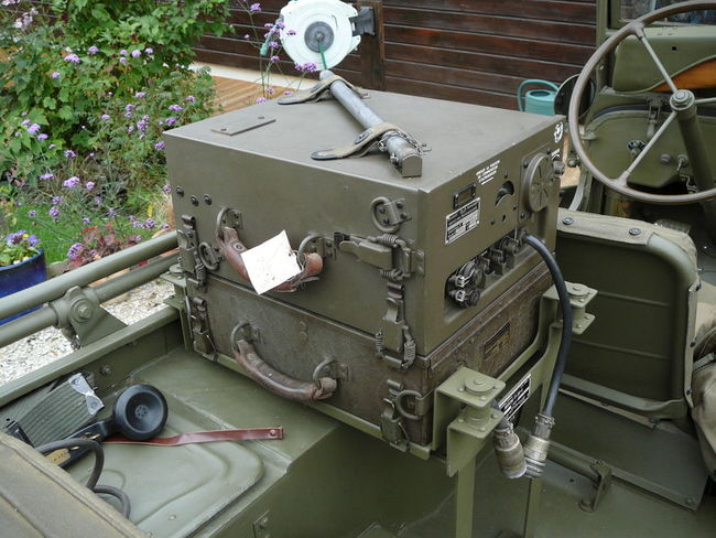 FRENCH   BC 659 radio