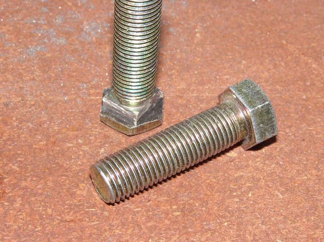 Radiator_Bolts_002