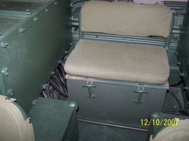 Rear_seat_003