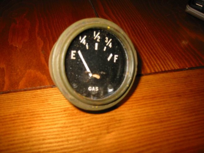 Gas gauge