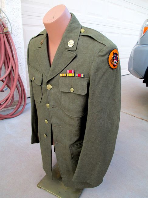 TD_EM_Uniform_Jacket_front