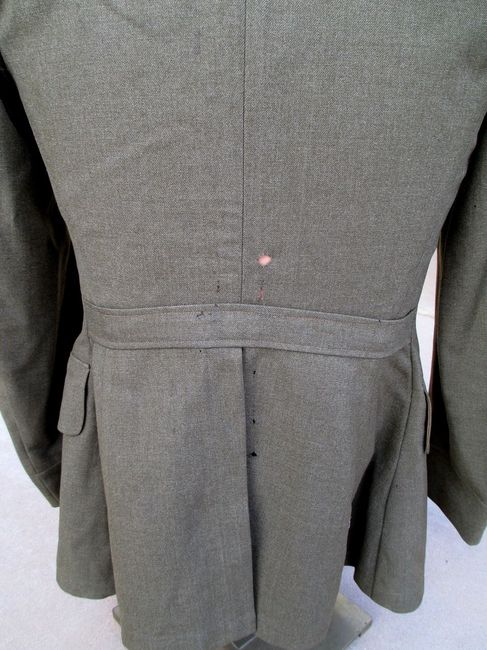 TD_EM_Uniform_Jacket_moth_damage