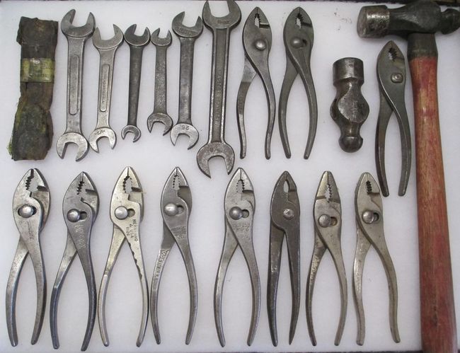 Tool_Lot_wrenches_pliers_hammers