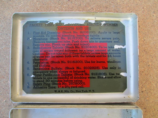 USAAF_Aircrew_First_Aid_Packet_Contents_Label