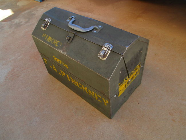 USAF 327 BS 1950s Tool Box (closed)