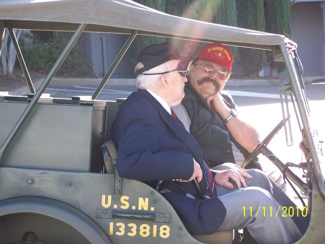 Veterans_Day_Parade_in_Lincoln_2010_001