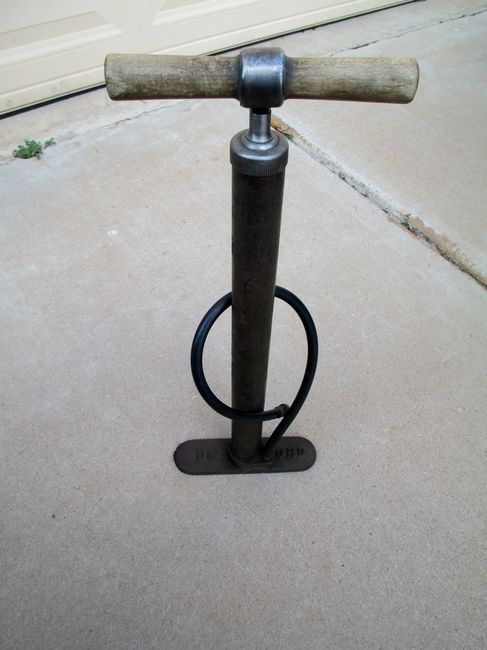 Walker_US-ORD_Tire_Pump