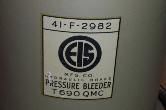 Pressure Bleeder