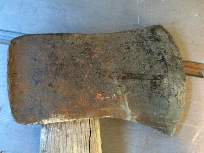 Cub axe head rusty