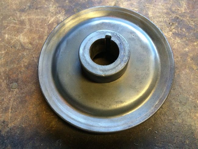 Crankshaft pulley single groove rear