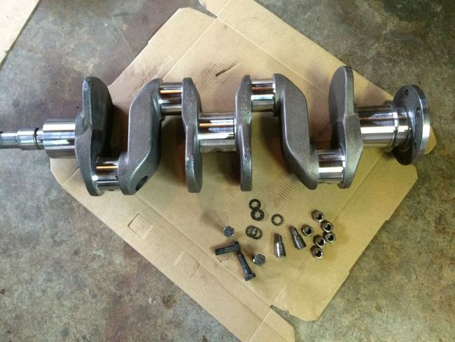 Willys MB crankshaft with flywheel bolts