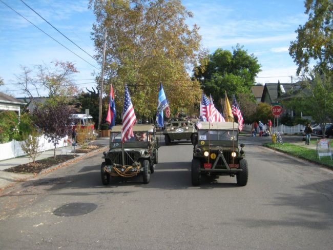 Petaluma Vets Parade Lead Jeeps