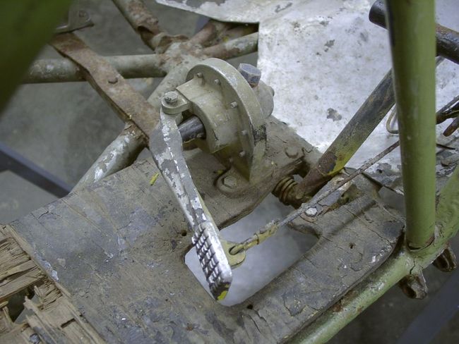 silver_brake_pedal_1