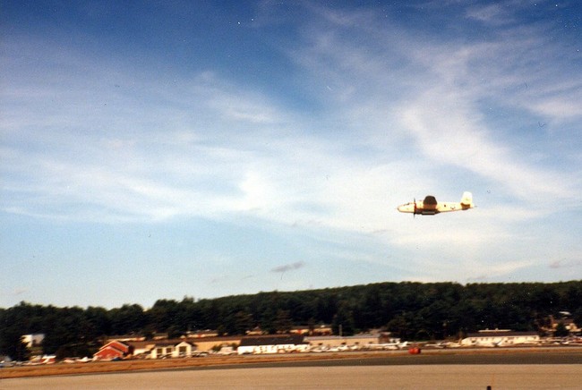 Hoosier_Honey_flypast