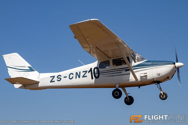 Cessna 172 Skyhawk ZS-CNZ Panorama Airfield