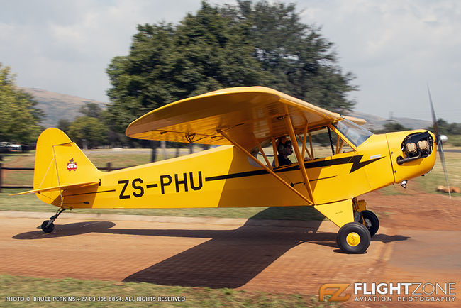 Piper J3C Cub ZS-PHU Coves Airfield