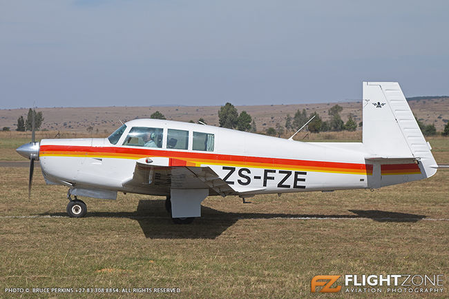 Mooney ZS-FZE Vryheid Airfield FAVY