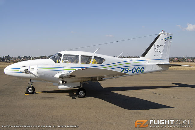 Piper PA-23 Aztec ZS-OGG Benoni Brakpan Airfield FABB - The G503 Album