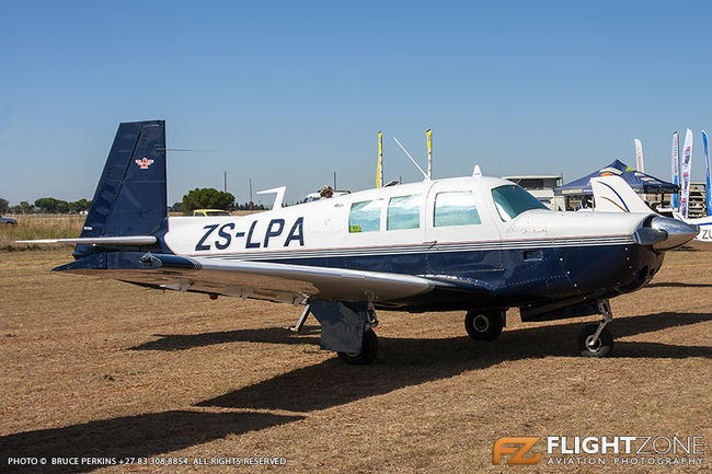 Mooney ZS-LPA Bultfontein Airfield FABU