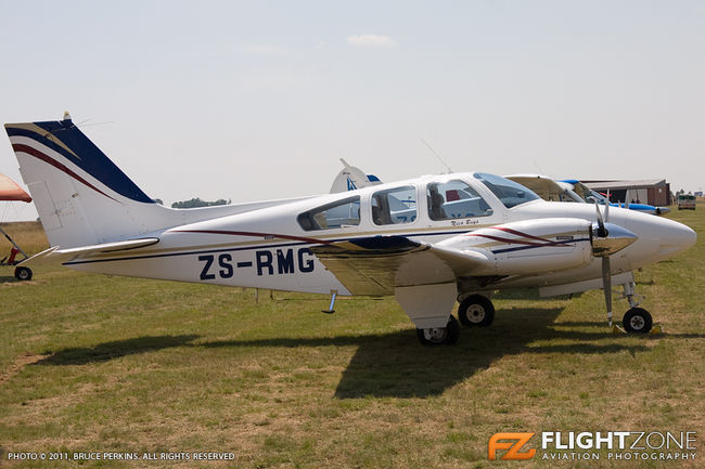 Beechcraft Baron 55 ZS-RMG Bultfontein