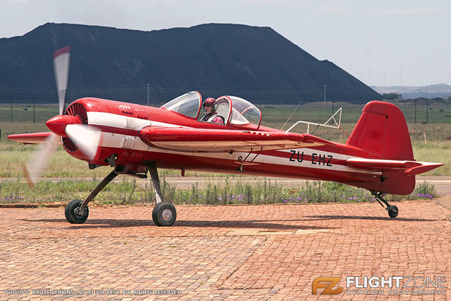 Yak-55 ZU-EHZ Vereeniging Airfield FAVV