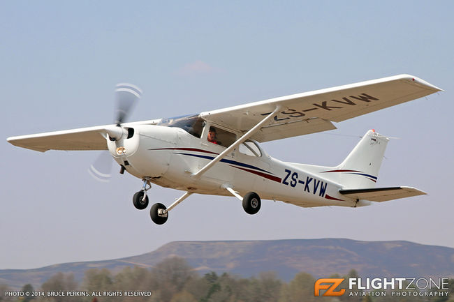 Cessna 172 Skyhawk ZS-KVW Himeville Airfield