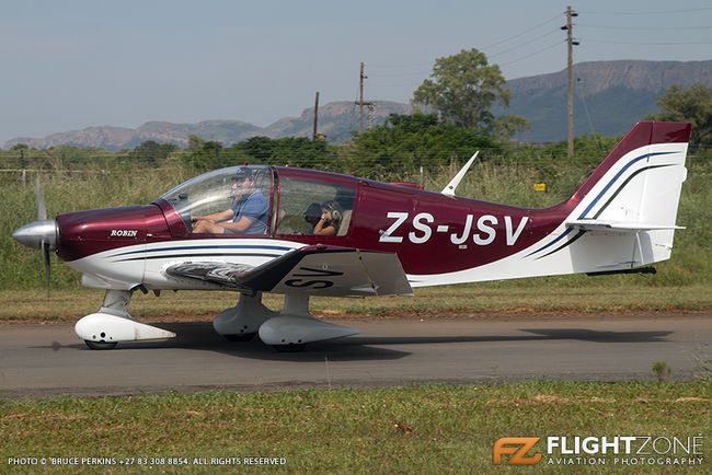 Robin DR400 ZS-JSV Coves Airfield