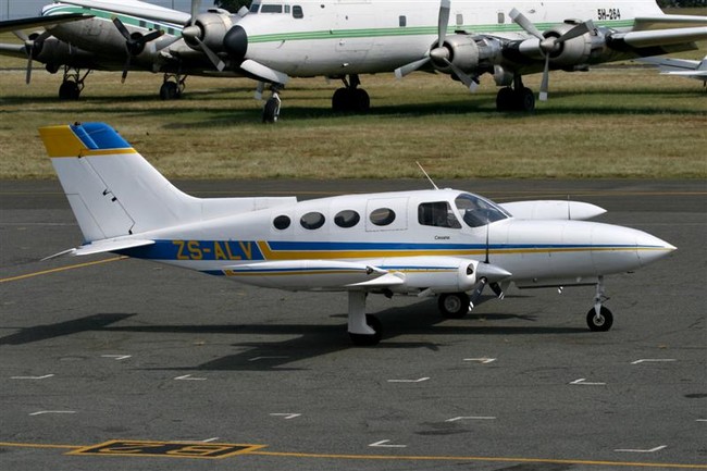 Cessna 402 ZS-ALV Rand Airport FAGM