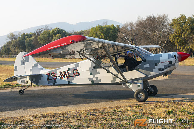 Aviat Husky ZS-MLG Coves Airfield