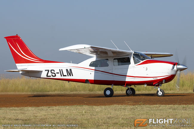 Cessna 210 Centurion ZS-ILM Middelburg Airfield FAMB
