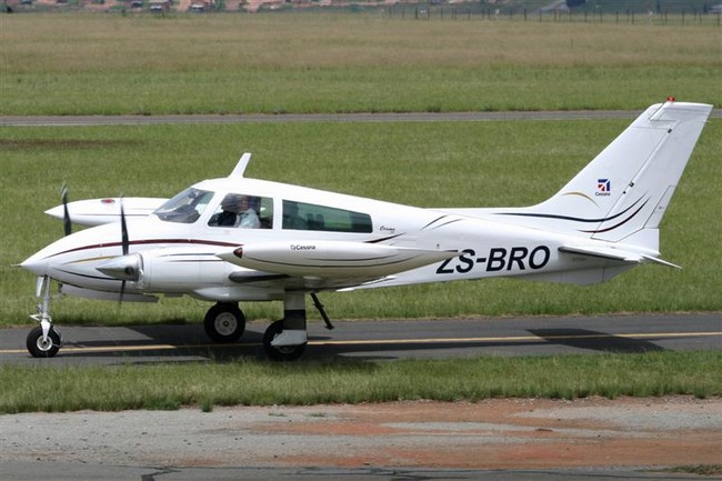 Cessna 310 ZS-BRO Rand Airport FAGM