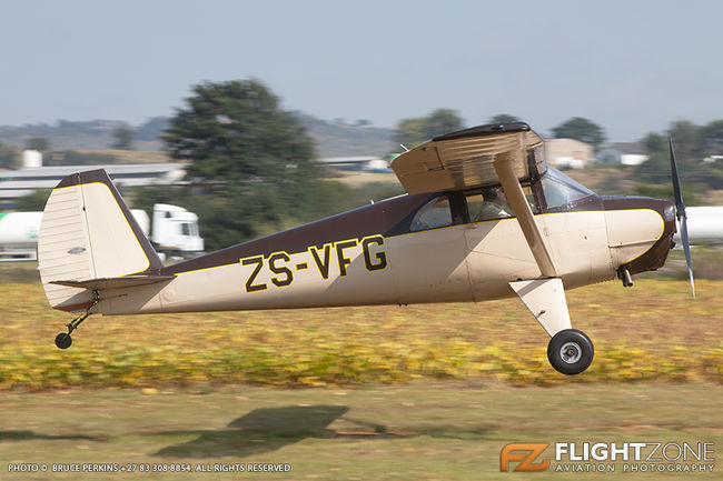 Luscombe 8E ZS-VFG Circus Airfield