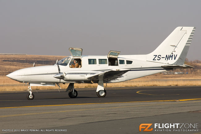 Cessna 402C ZS-NMV Lanseria FALA 402