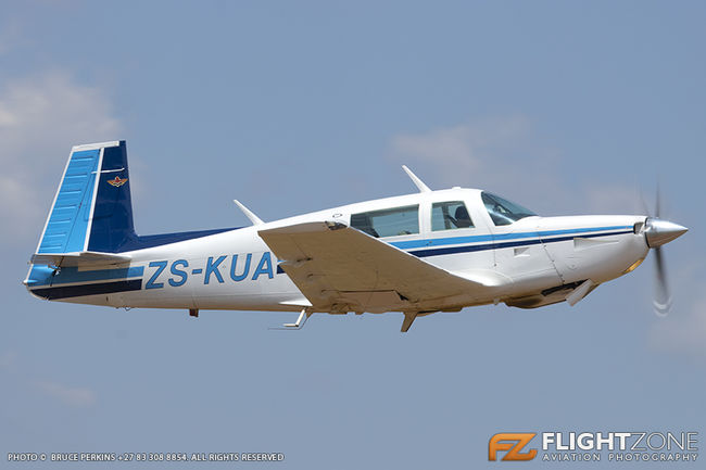 Mooney ZS-KUA Middelburg Airfield FAMB