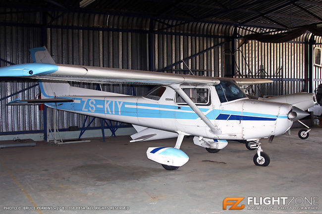 Cessna 152 ZS-KIY Vereeniging Airfield FAVV