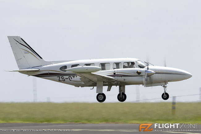 Piper PA-31T-T1040 ZS-OTL Rand Airport FAGM PA-31 Chieftain