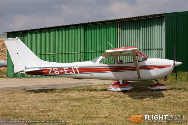 Cessna 172 Skyhawk ZS-FJT Krugersdorp Airport FAKR